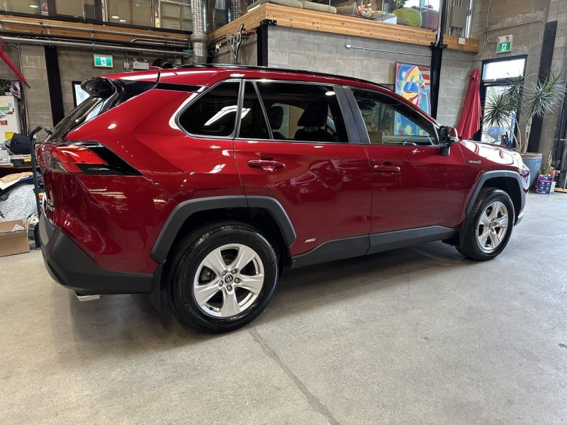 2020 Toyota Rav4 Hybrid XLE AWD