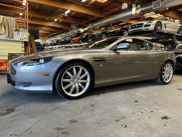 2005 Aston Martin DB9 Coupe