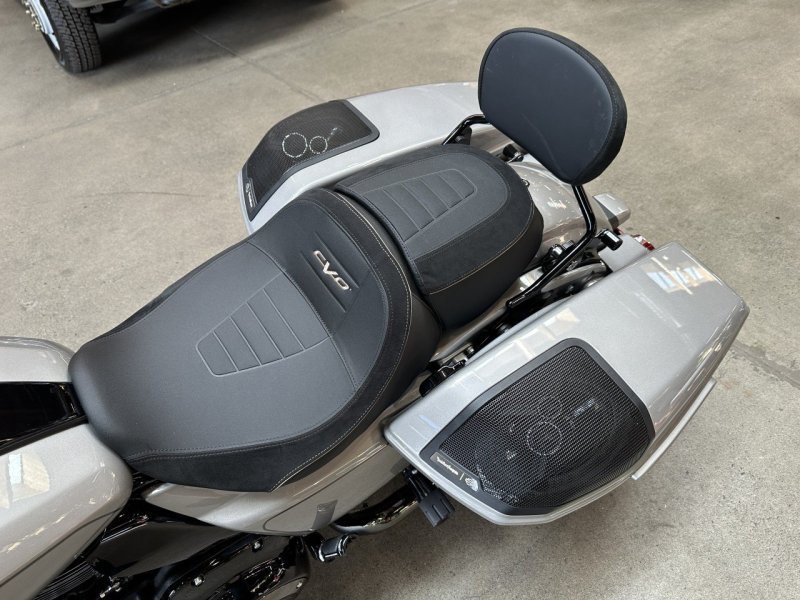 2023 Harley-Davidson CVO Road Glide
