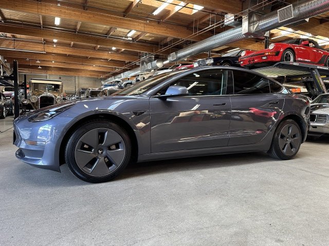 2022 Tesla Model 3 RWD